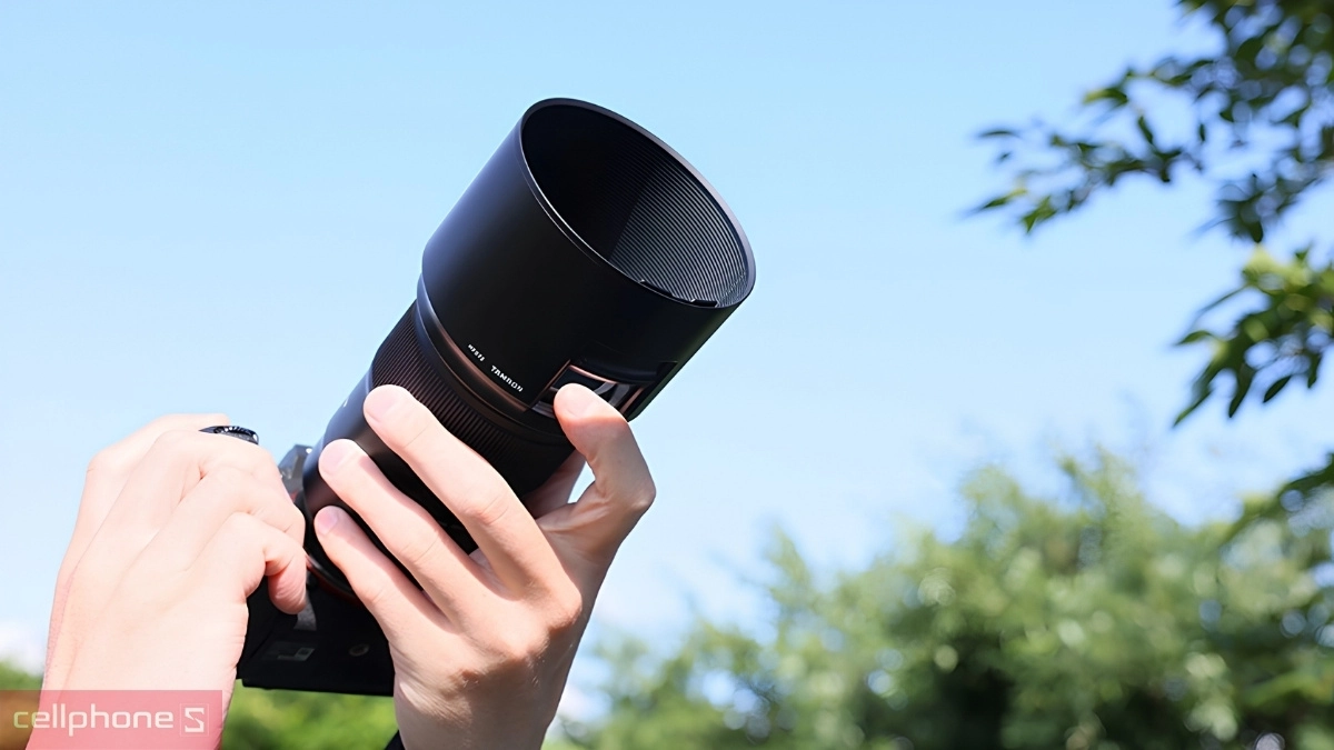 Cấu trúc 15 thấu kính của Lens Tamron 90mm F2.8 Macro For Sony E