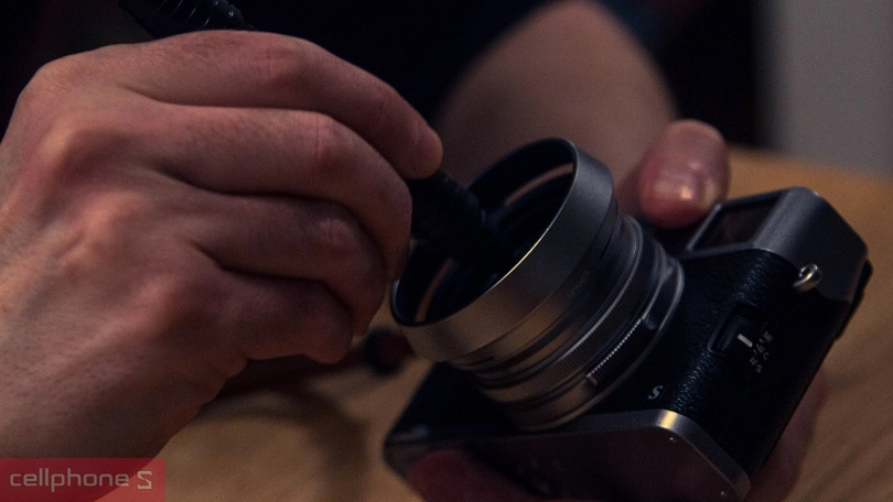 Tác hại của bụi bẩn và việc vệ sinh máy ảnh không đúng cách