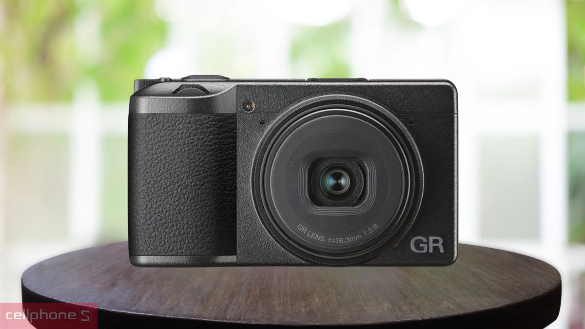 Ống kính, cảm biến hiện đại của máy ảnh Ricoh GR III
