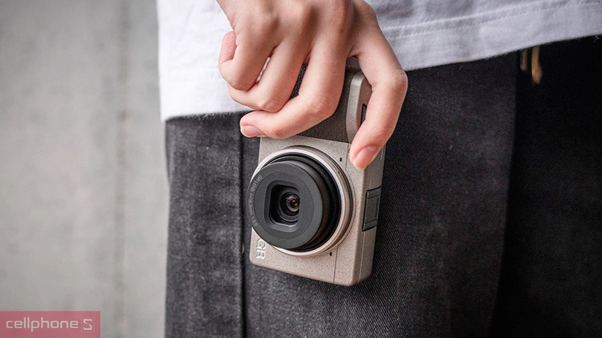Thiết kế máy ảnh Ricoh GR III Diary Edition