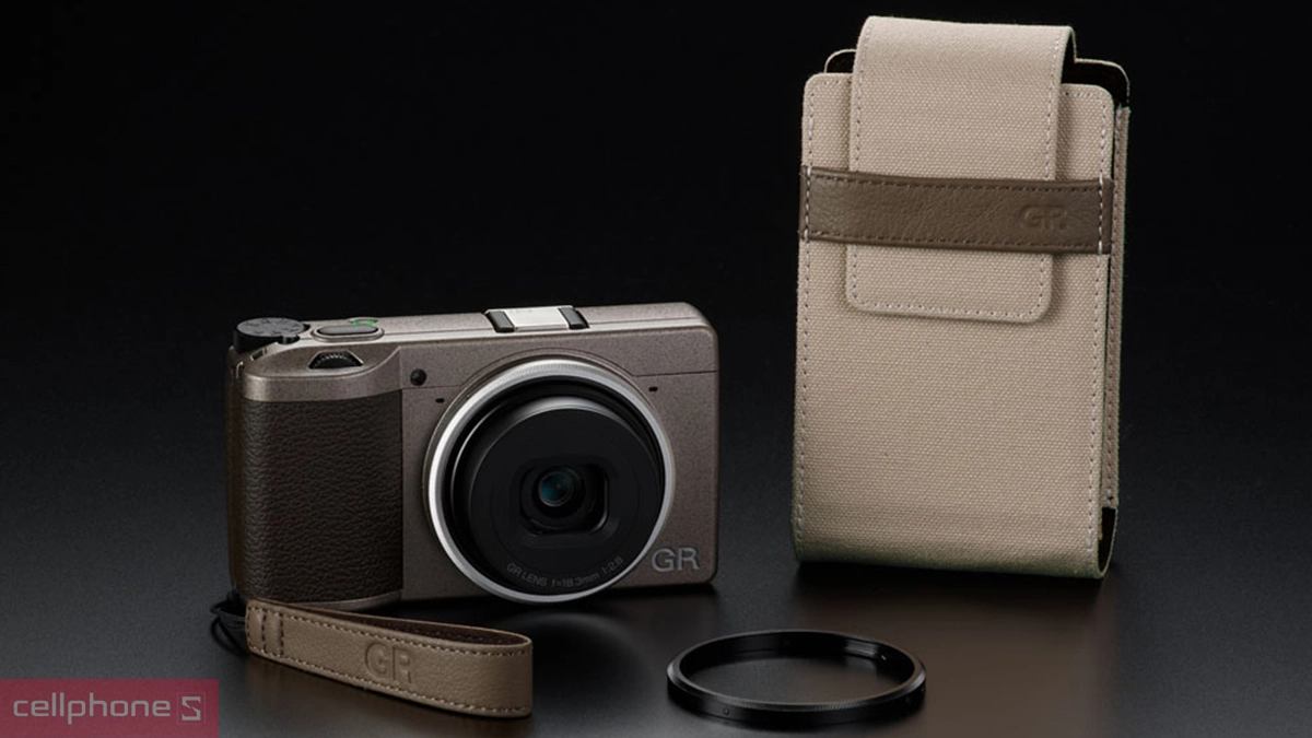 Pin và thời lượng sử dụng của máy ảnh Ricoh GR III Diary Edition