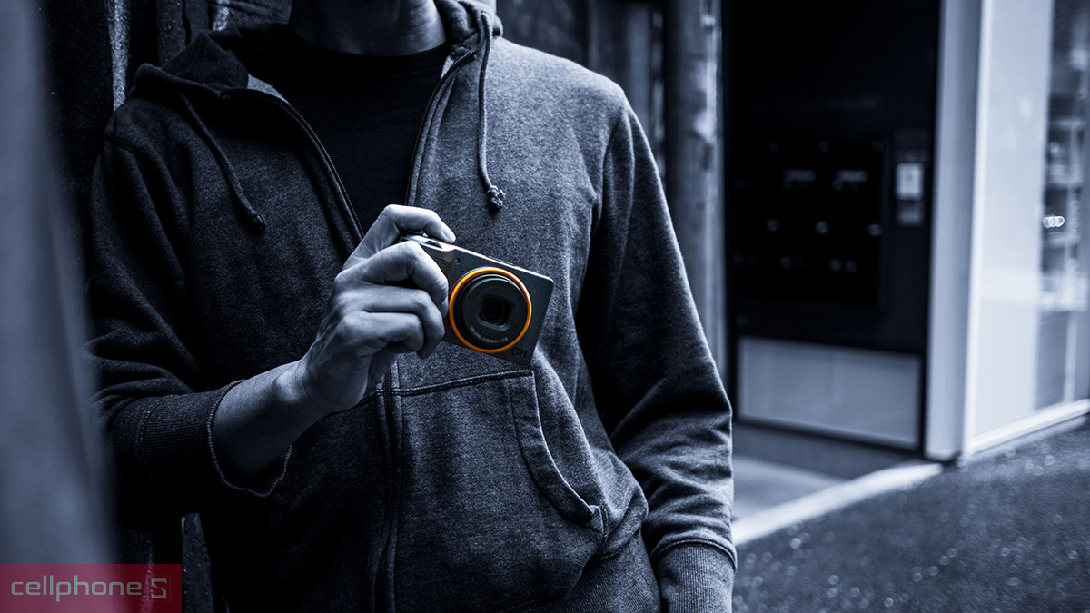 Thiết kế máy ảnh Ricoh GR III Street Edition