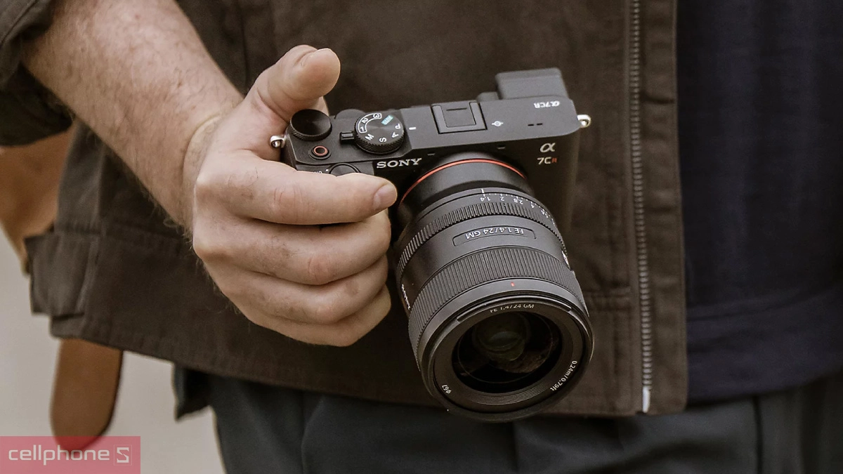 Thiết kế máy ảnh Sony Alpha A7CR