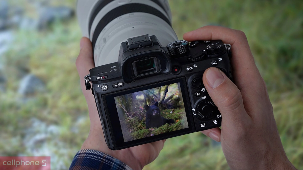 Thiết kế máy ảnh Sony Alpha A7R IIIA