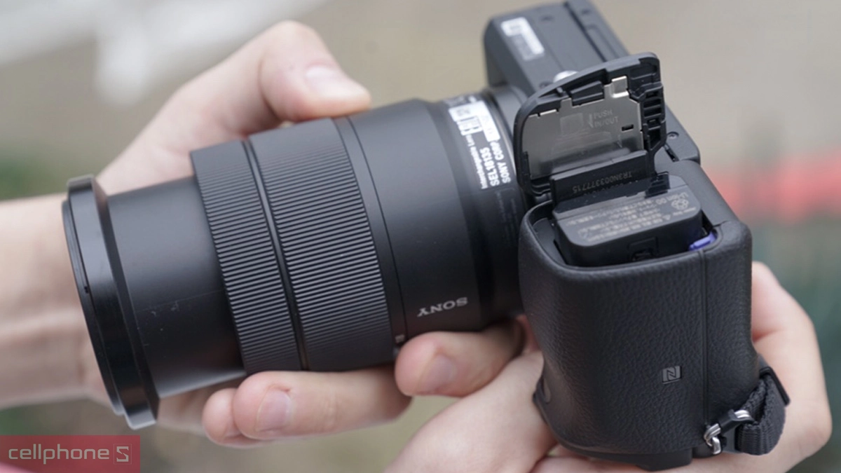 Thiết kế Sony Alpha A6400