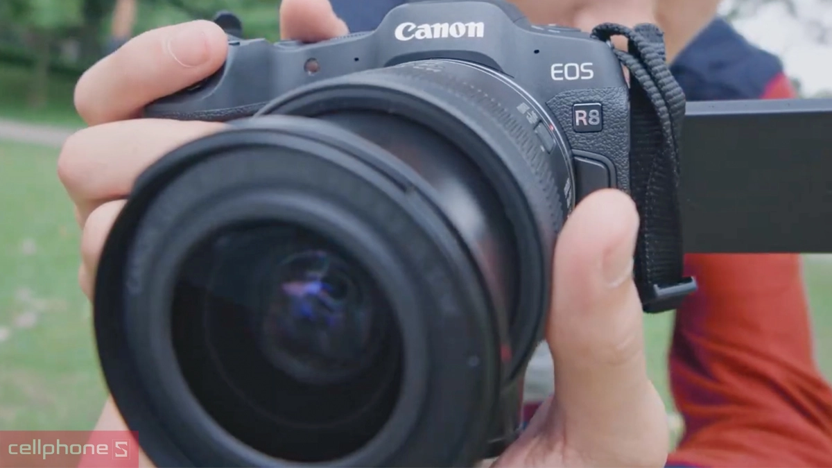 Canon EOS R8 hỗ trợ nhiều giao thức kết nối