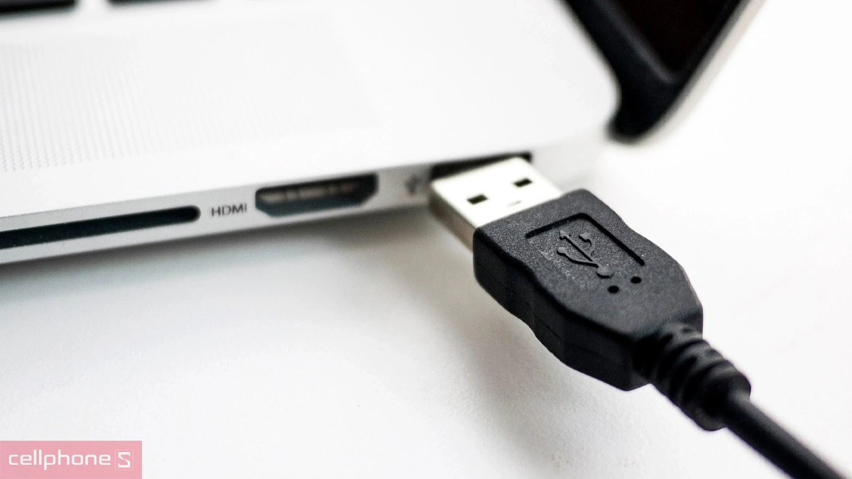 Kết nối máy đọc sách Kindle với Laptop qua USB