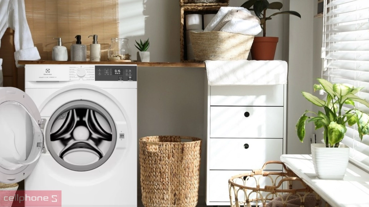 Máy giặt Electrolux Inverter 10kg (EWF1024D3WC) hoạt động tiết kiệm điện