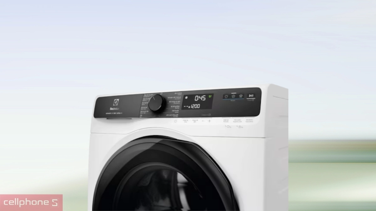 Electrolux Inverter 13kg EWF1343P5WC có thể điều khiển song ngữ Anh-Việt