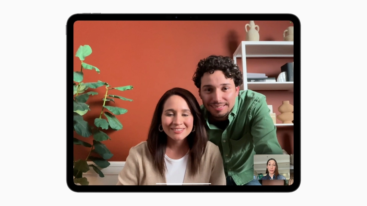 iPad Pro M4 sở hữu camera 12MP hỗ trợ họp trực tuyến chuyên nghiệp