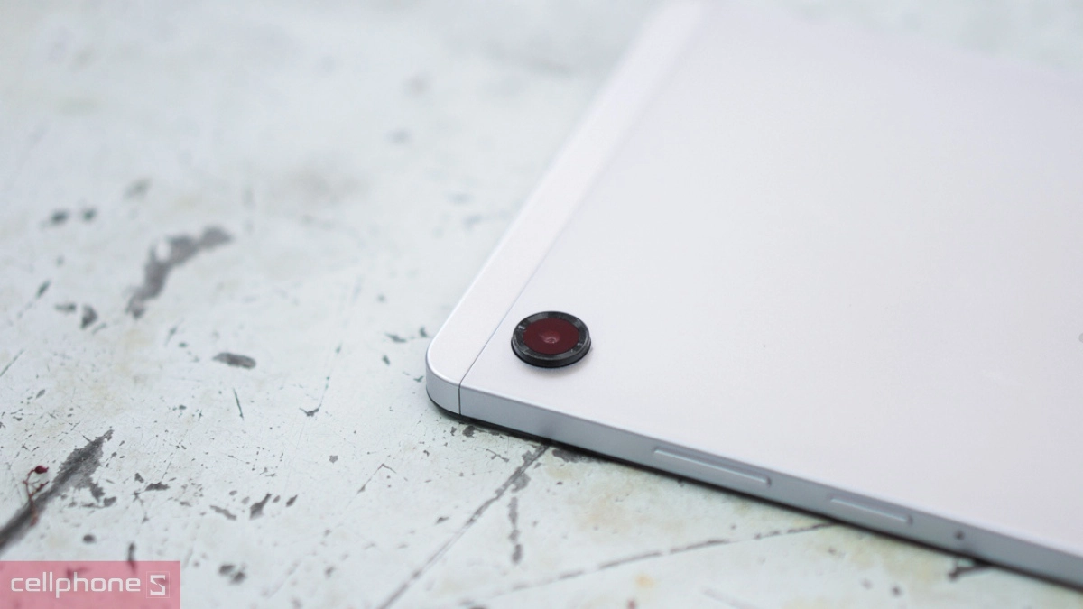 Thiết kế gọn gàng kết hợp màn hình rộng rãi