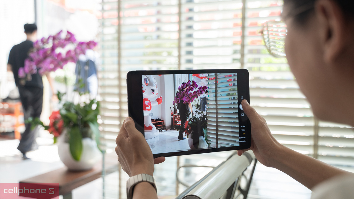 Xiaomi Redmi Pad kết hợp bàn phím rời để hỗ trợ soạn thảo văn bản