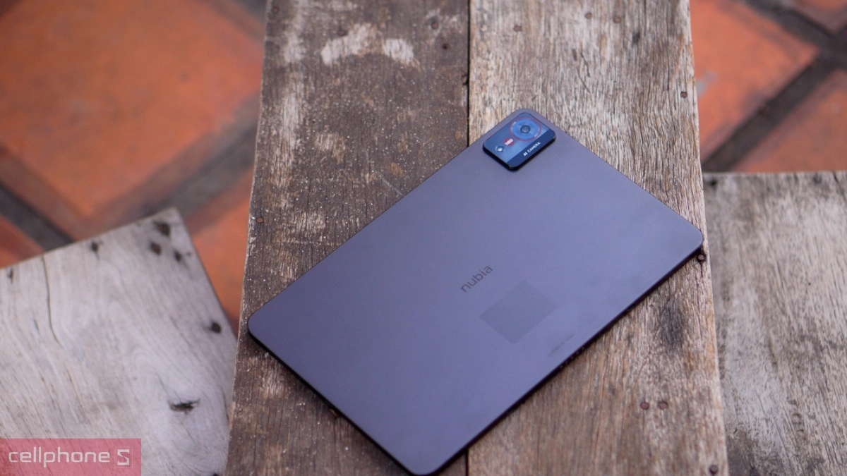 Camera sau 13MP trên Nubia Pad Pro