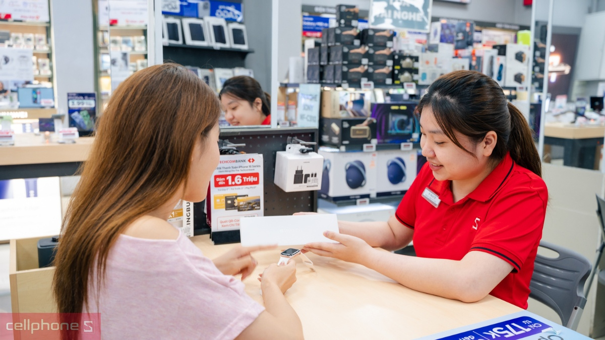 Quy trình mua phụ kiện giá sỉ tại CellphoneS