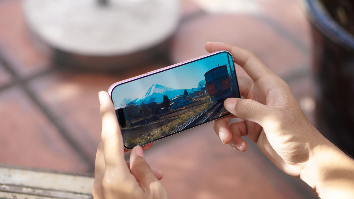Trải nghiệm xem video trên iPhone 17