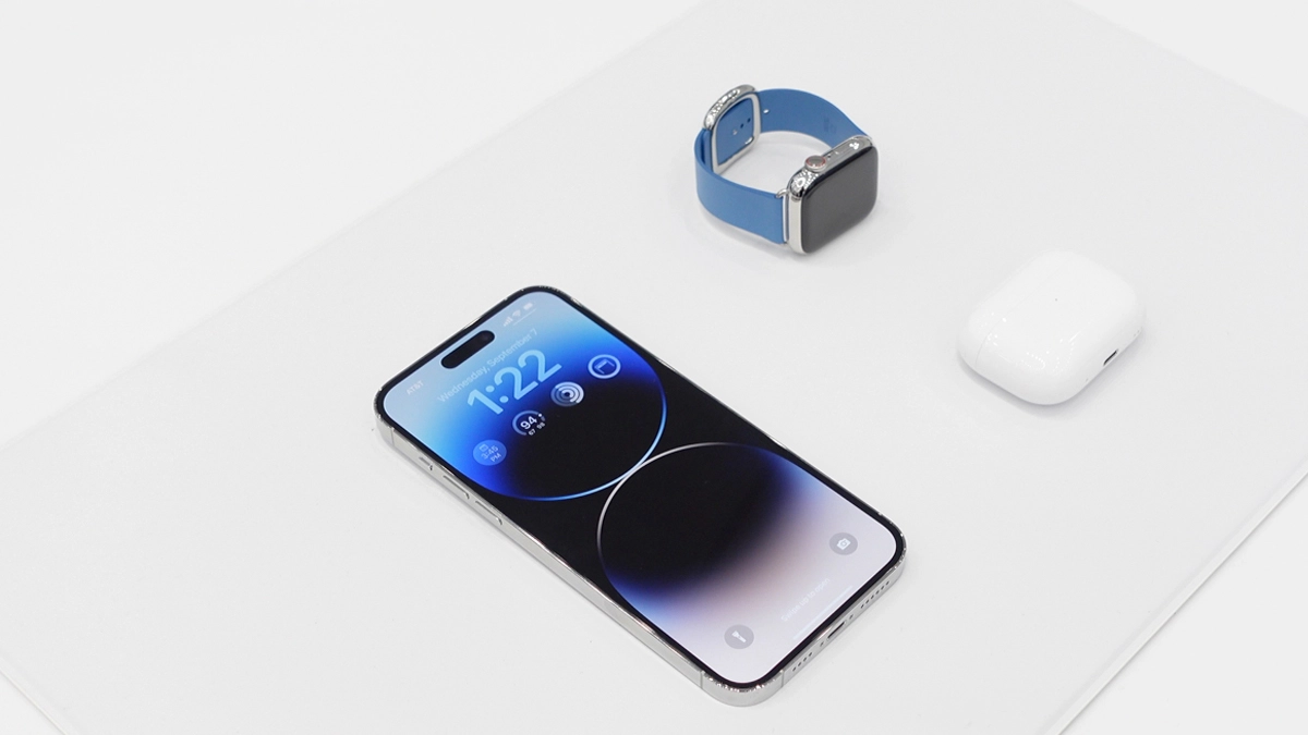 iPhone cùng phụ kiện thay đổi thiết kế qua từng thế hệ