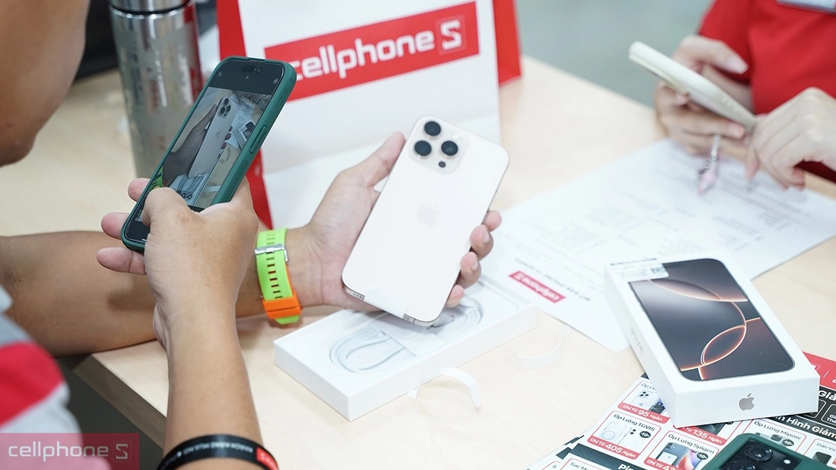 Mua điện thoại iPhone 14 giá tốt tại CellphoneS