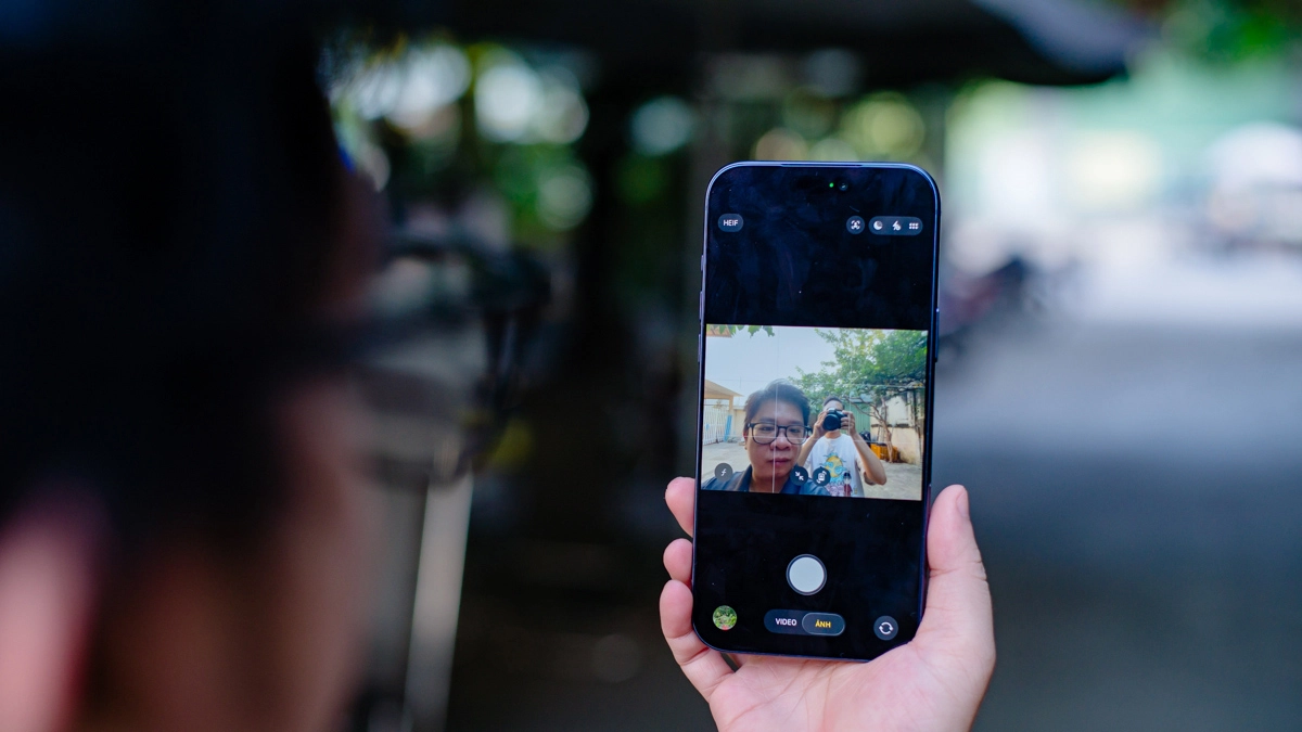 Dòng Pro chụp ảnh, quay video sắc nét cho nội dung chuyên nghiệp