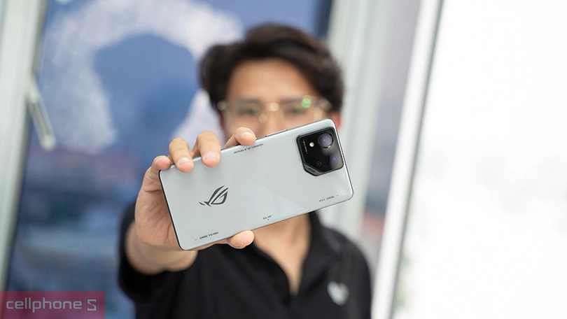 Giá bán của ASUS ROG Phone 8 dự kiến bao nhiêu?