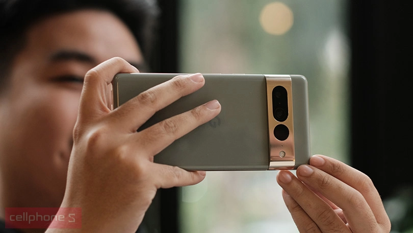 Google Pixel 7 Pro thiết kế độc đáo, ổn định và mạnh mẽ