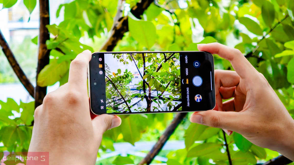 HONOR 400 được trang bị camera góc siêu rộng 12MP với trường nhìn lên tới 112 độ