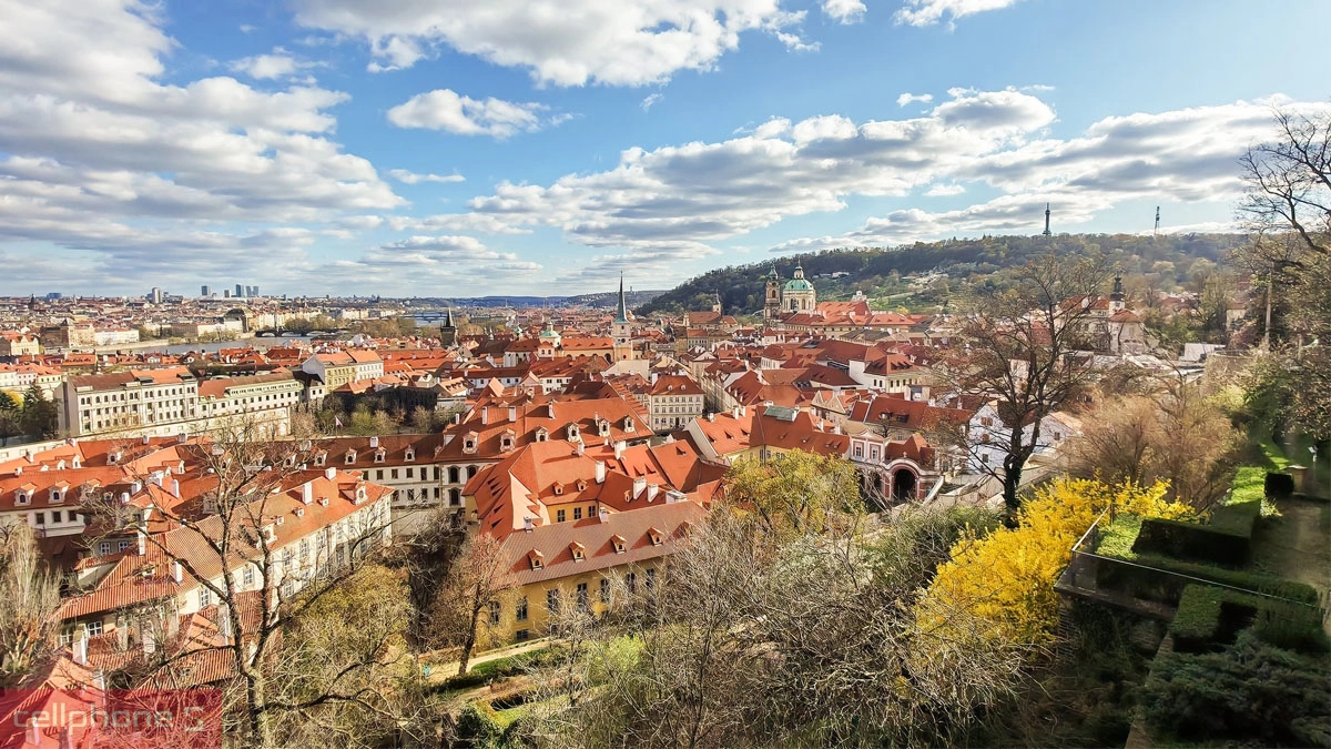 Camera góc siêu rộng trên HONOR 400 chụp được bức ảnh phong cảnh hùng vĩ với góc nhìn bao quát ấn tượng