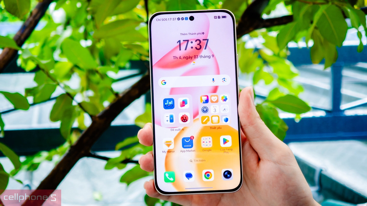 HONOR 400 được trang bị màn hình AMOLED 6.55 inch với độ sáng đỉnh lên tới 5000 nits