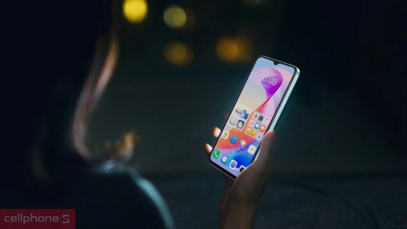 Kiểu dáng gọn nhẹ, sang trọng, nằm gọn trong lòng bàn tay