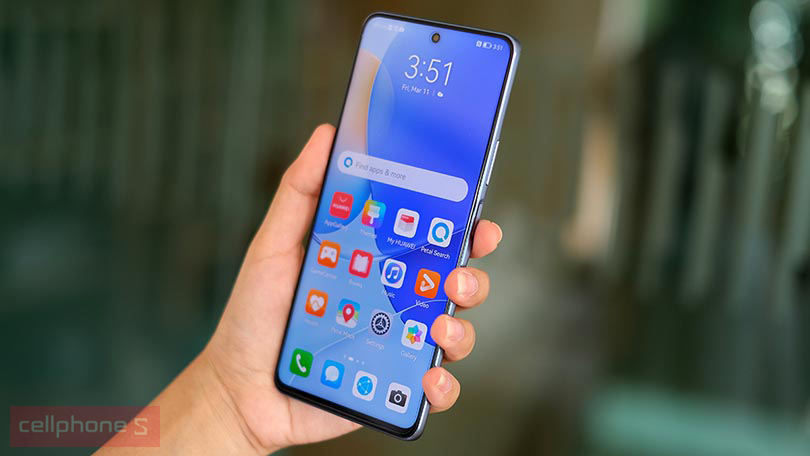 Màn hình thoáng đãng, sắc màu hình ảnh chân thực sống động