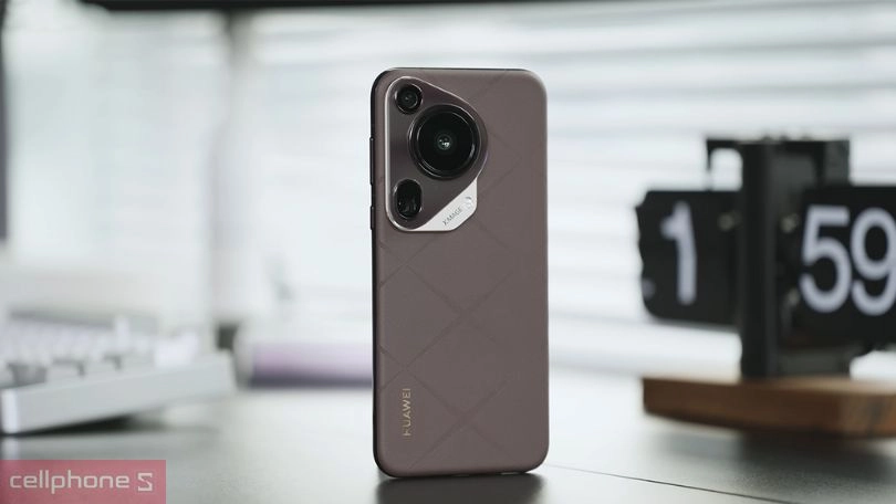 Thiết kế điện thoại Huawei Pura 70 Ultra