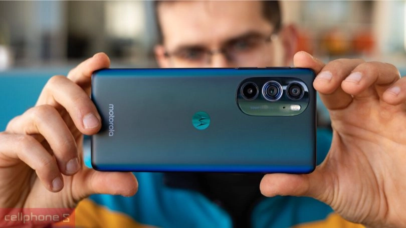 Đánh giá điện thoại Motorola Edge 30 Pro