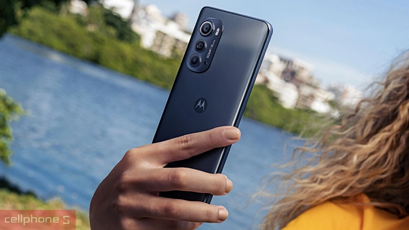 Motorola Edge Plus có giá bán bao nhiêu