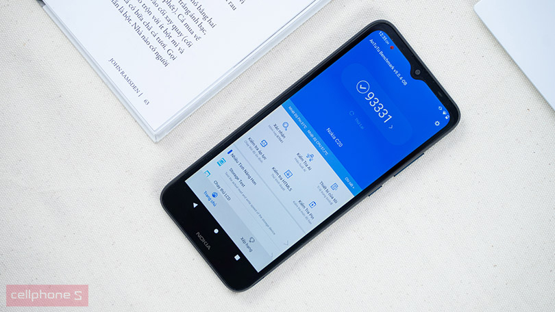 Cấu hình đủ dùng với bộ vi xử lý Unisoc SC9863A, bộ nhớ trong 16GB