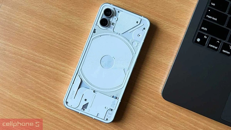 Thiết kế điện thoại Nothing Phone 1