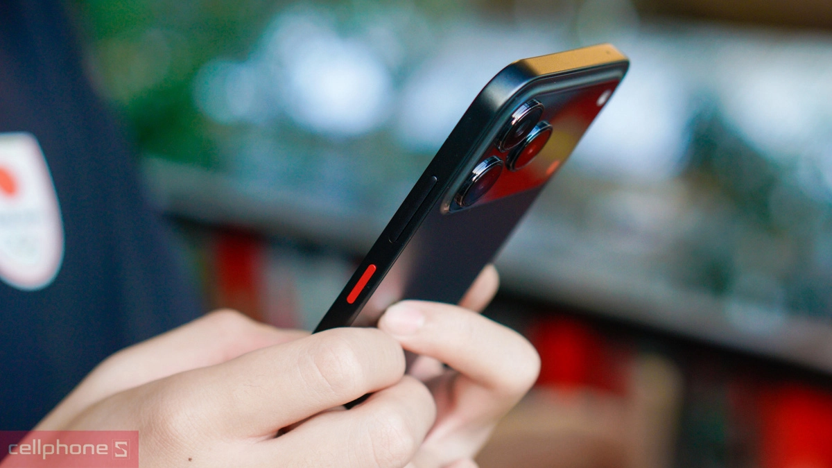 Màu sắc Nubia V80 Design