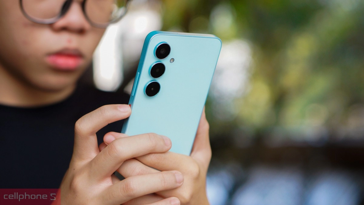 Điện thoại Nubia V80 Max giá bao nhiêu?