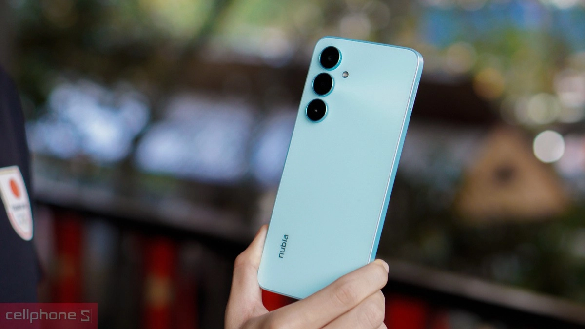 Bộ sản phẩm Nubia V80 Max trong hộp