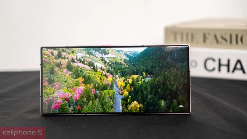 ZTE Nubia Z60 Ultra - Tràn viền đẹp mắt, chip Snapdragon cực mạnh