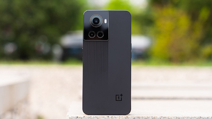 Thời lượng pin ấn tượng với 4500mAh kèm sạc siêu nhanh 150W