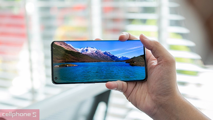 Đánh giá điện thoại OnePlus 11: Cấu hình khủng, màn hình sắc nét