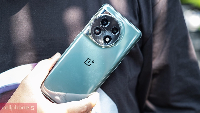 Đánh giá điện thoại OnePlus 11: Cấu hình khủng, màn hình sắc nét