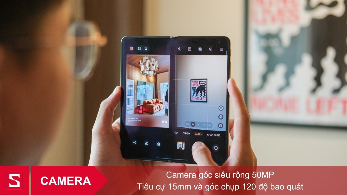 Giao diện camera góc siêu rộng 50MP trên màn hình trong OPPO Find N6 mở gập