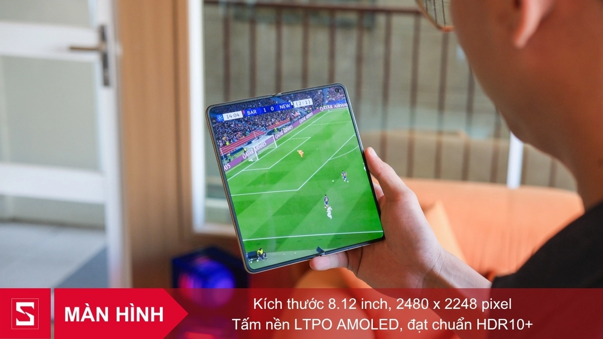 Xem bóng đá trực tiếp trên màn hình lớn OPPO Find N6 mở gập