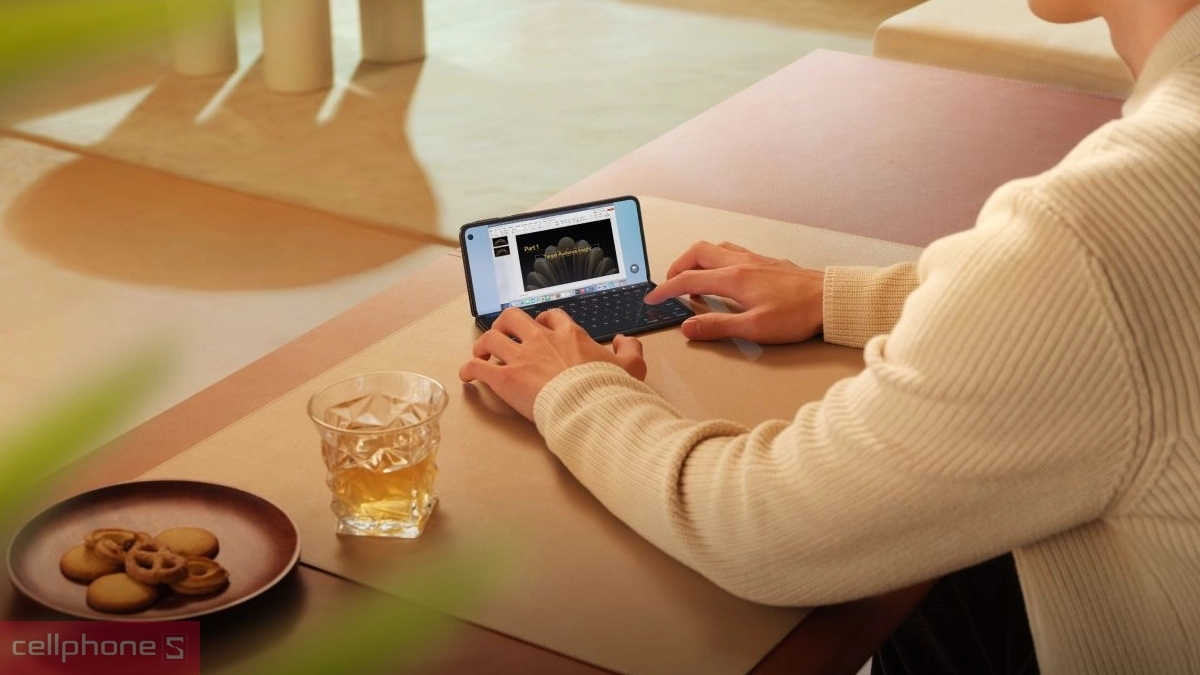 OPPO Find N5 chế độ laptop thay thế máy tính xử lý công việc hiệu quả mọi lúc mọi nơi