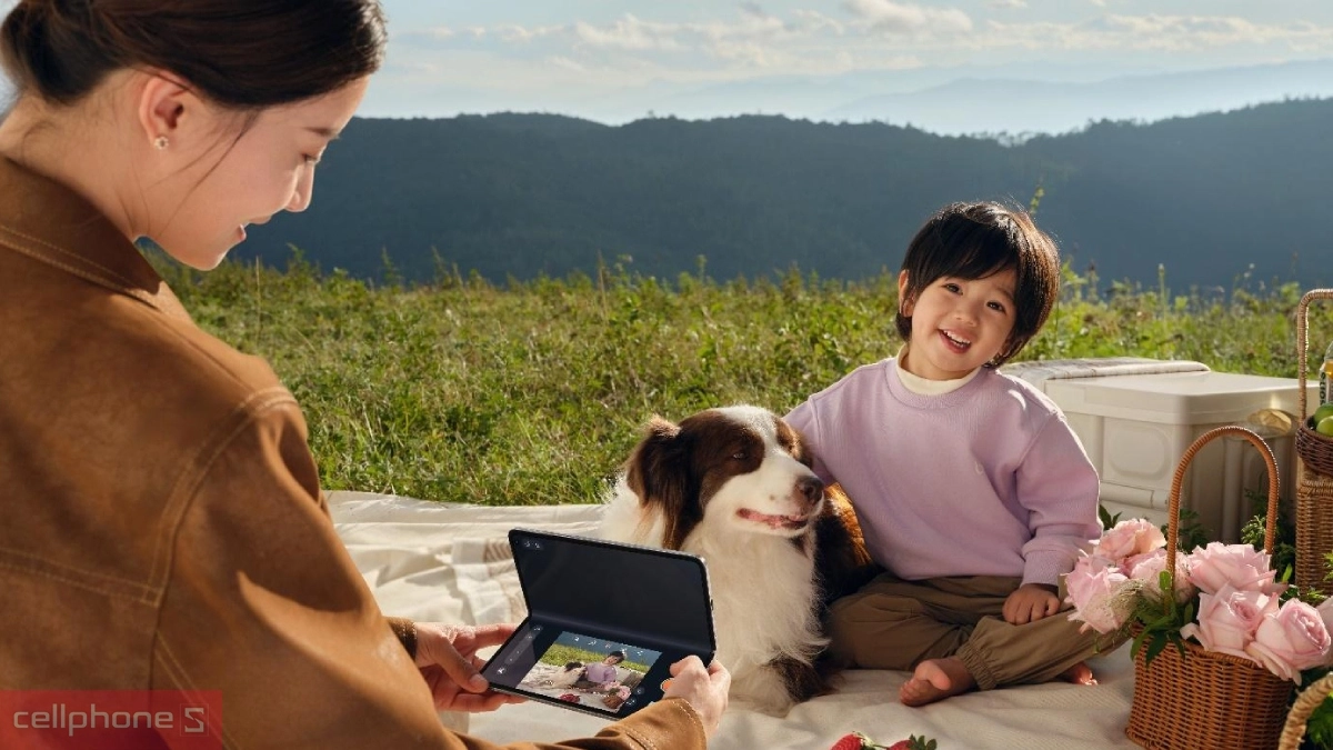 OPPO Find N5 chống rung EIS quay video sắc nét, ổn định khi di chuyển ngoài trời