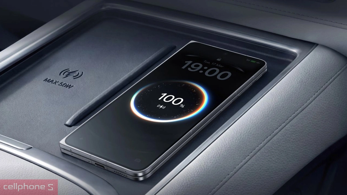 OPPO Find N6 hỗ trợ sạc nhanh SUPERVOOC 80W có dây và sạc AIRVOOC 50W thông qua đế không dây