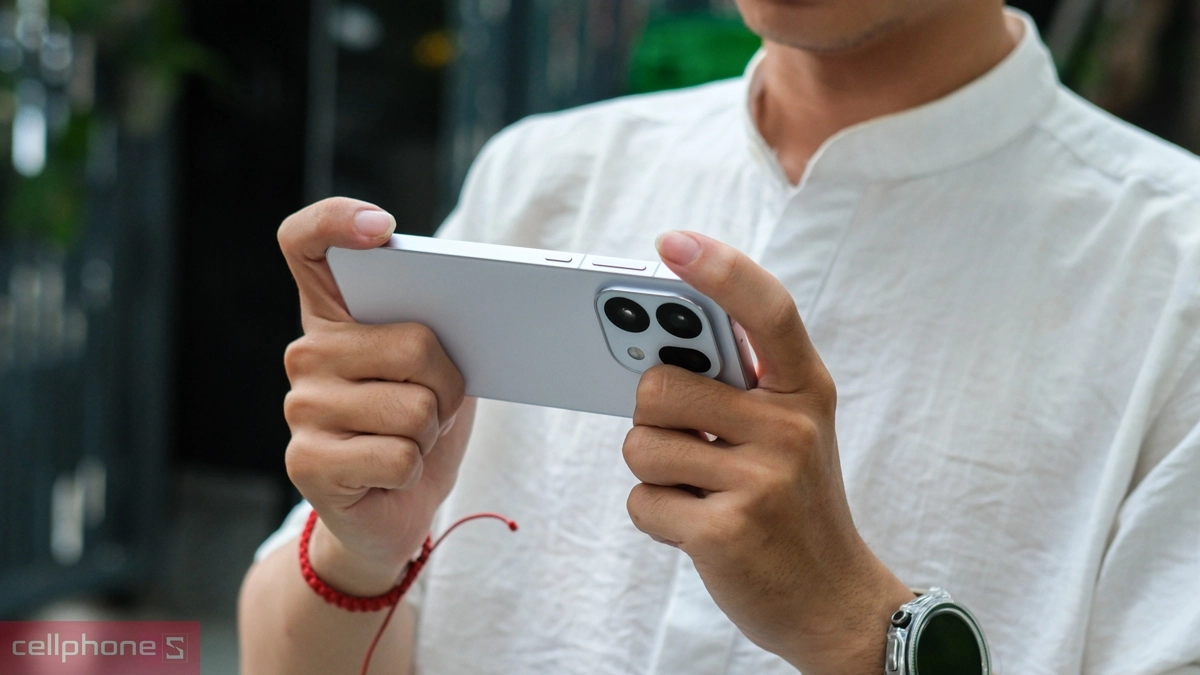 Camera góc siêu rộng OPPO Find X9s mở rộng khung hình tự nhiên