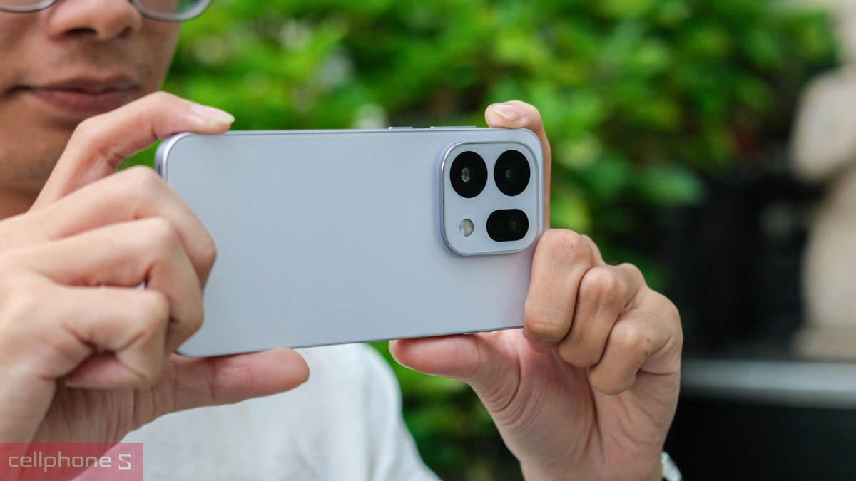 AI Zoom của OPPO Find X9s hỗ trợ thu phóng hình ảnh vượt trội