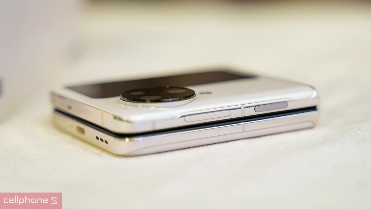 Thiết kế gập OPPO Find N3 Flip