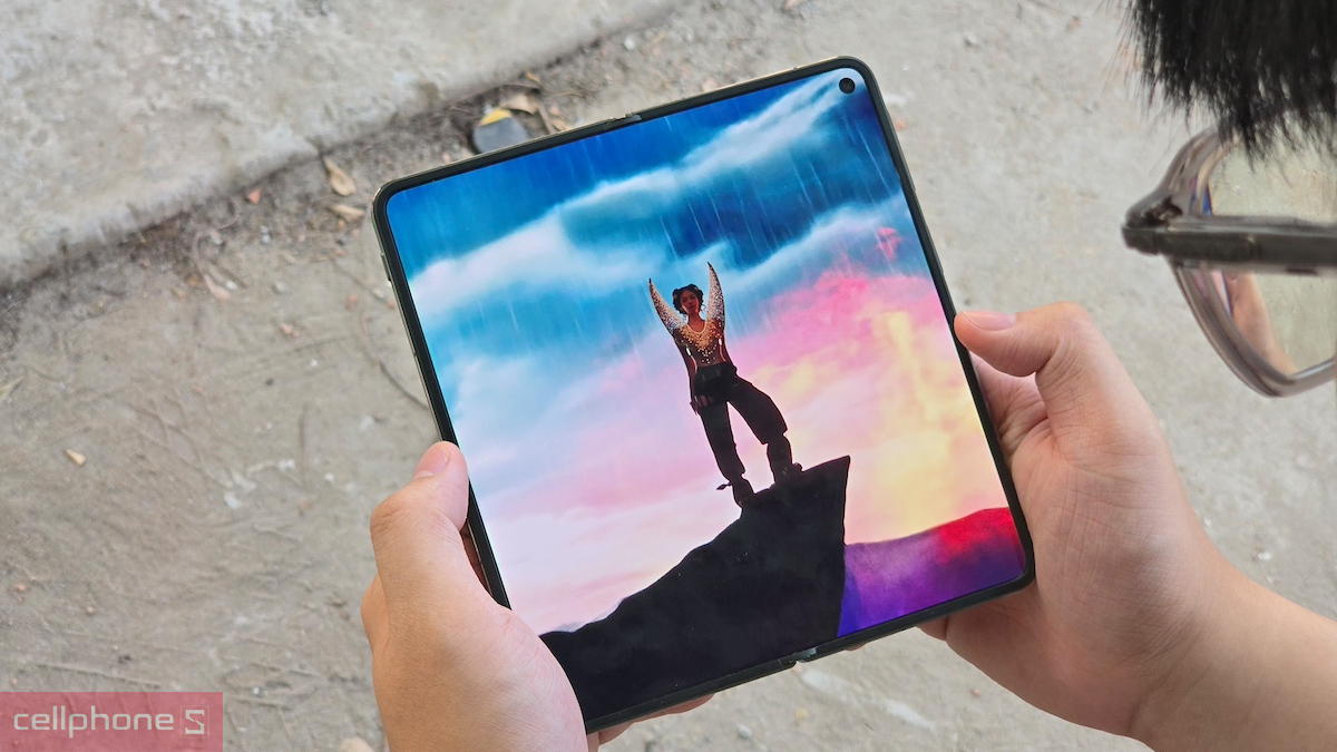 Nếp gấp trên màn hình OPPO Find N3